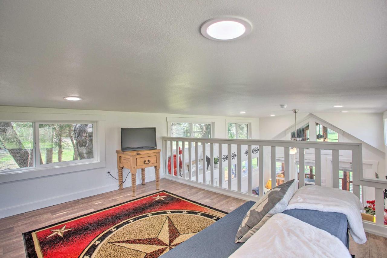 Cozy Mckinney Tiny Home With Porch And Fire Pit! 外观 照片